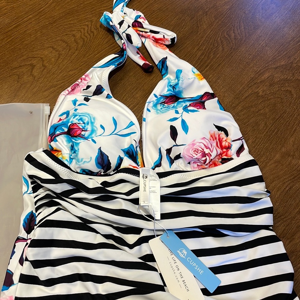Cupshe-Bold Flora and Stripe Halter Tummy Control One Piece Swimsuit. NWT Size L
